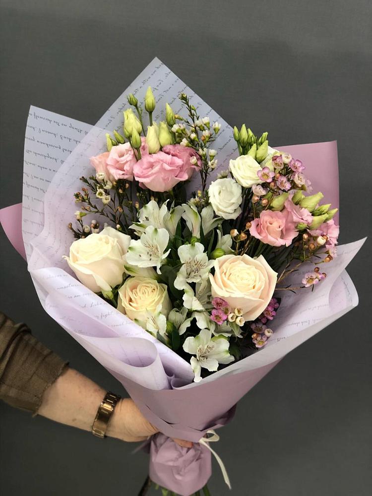 Букет цветов из: Альстромерии, Розы и Лизиантусы в Пестравка