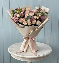 Букет цветов из:  Розы и Лизиантусы в Пестравка