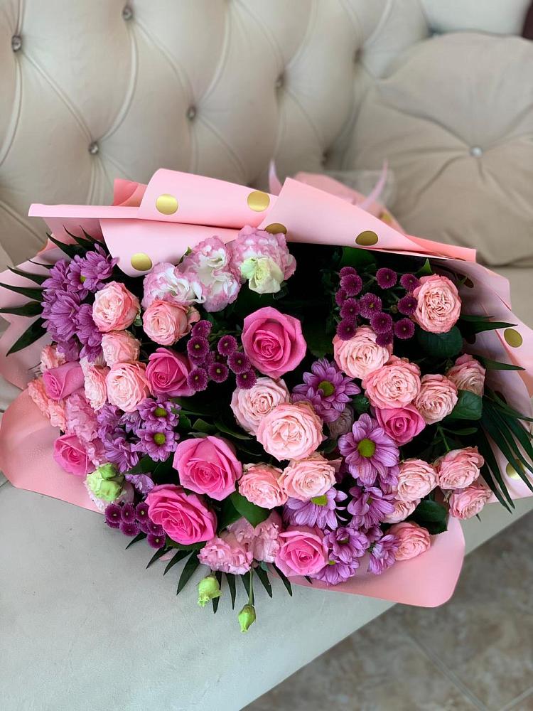 Букет цветов из: Хризантемы, Розы и Лизиантусы в Пестравка