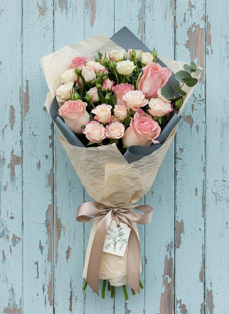 Букет цветов из: Розы в Пестравка