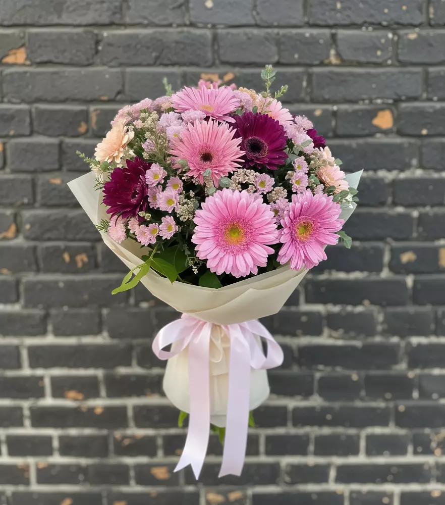 Букет цветов из: Герберы и Хризантемы в Пестравка