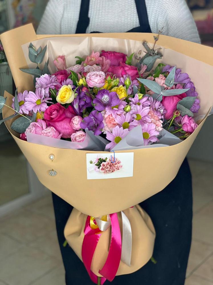 Букет цветов из: Хризантемы, Гвоздики и Альстромерии в Пестравка