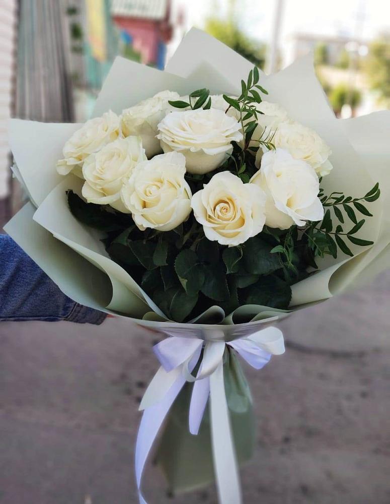 Букет Белые розы Проуд в Пестравка