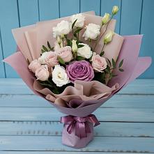 Букет цветов из:  Розы и Лизиантусы #REPLACE_PRED# Пестравка
