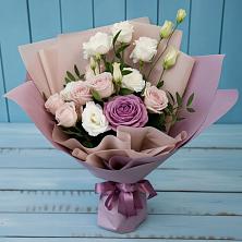 Букет цветов из:  Розы и Лизиантусы в Пестравка