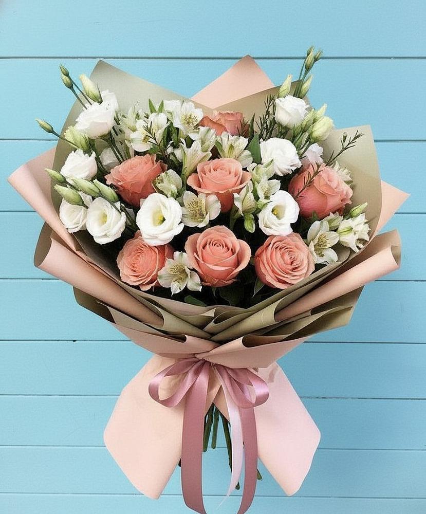 Букет цветов из: Розы, Альстромерии и Лизиантусы в Пестравка