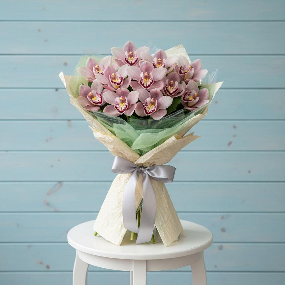 Букет цветов из: Орхидеи и Розы в Пестравка