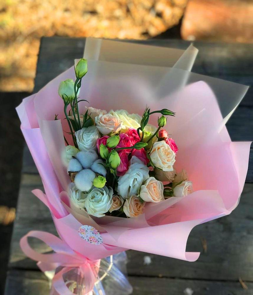 Букет цветов из: Розы и Лизиантусы в Пестравка