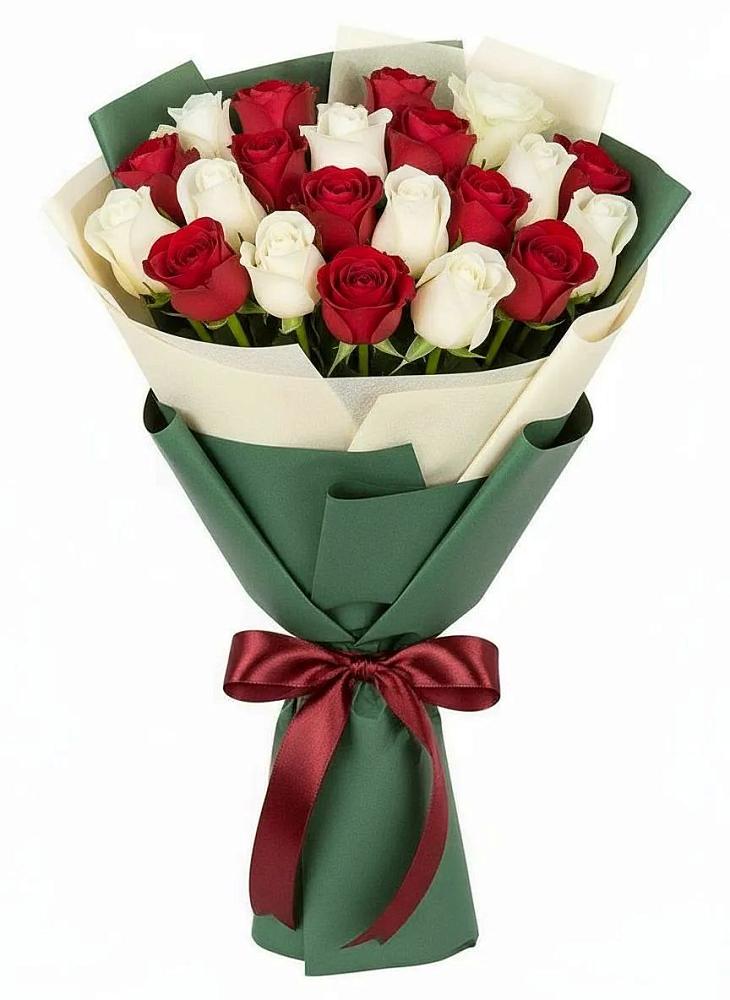 Букет Микс из красных и белых роз в Пестравка