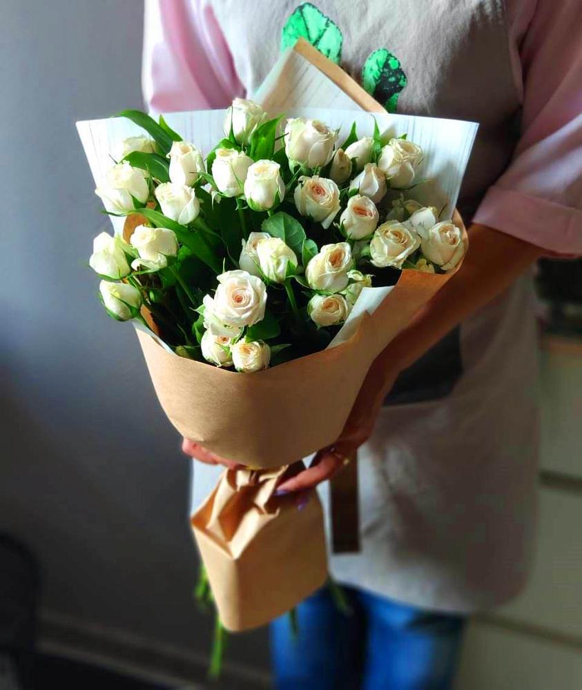 Букет цветов из: Розы в Пестравка