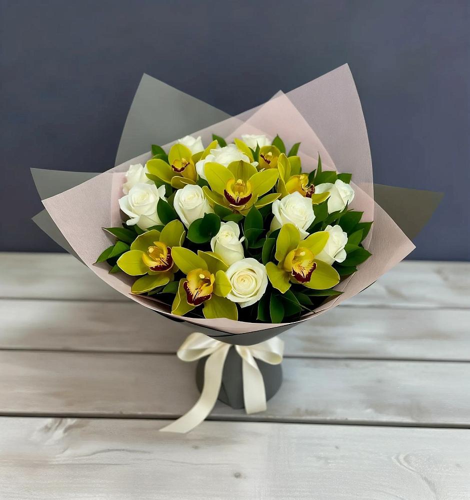 Букет цветов из: Орхидеи и Розы в Пестравка