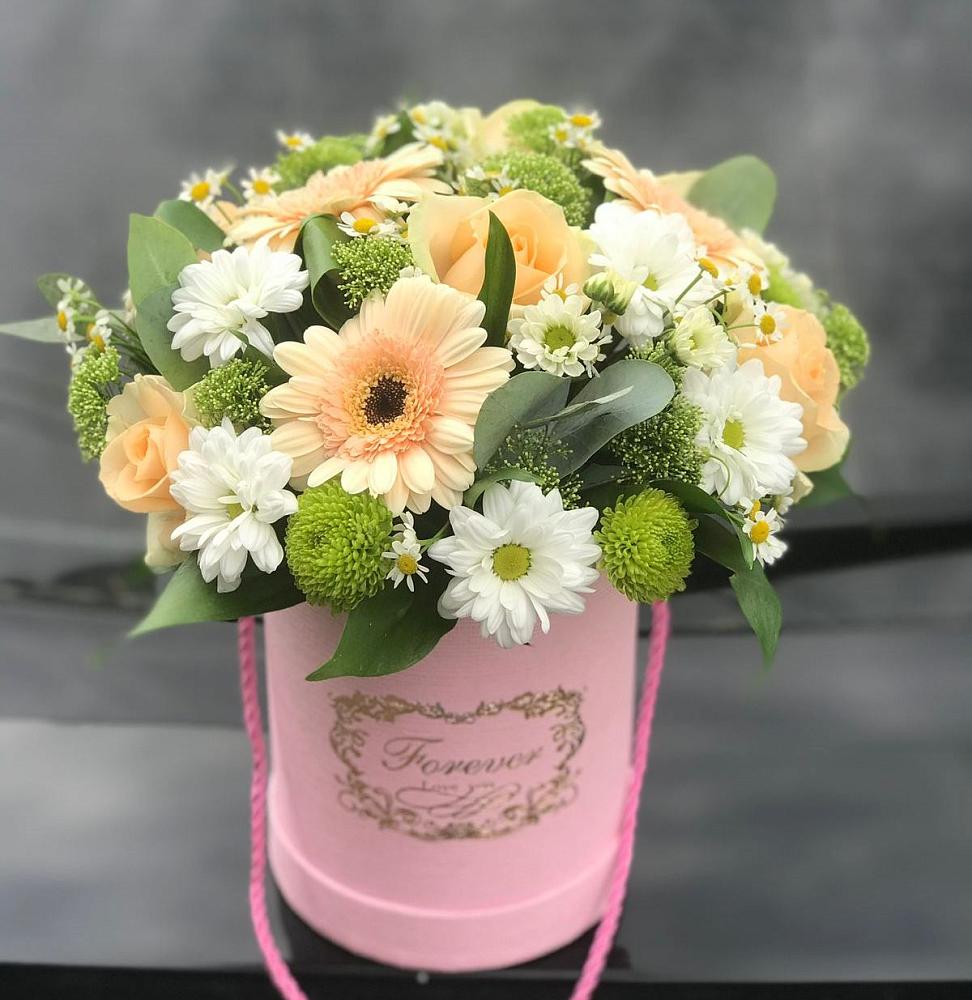 Цветочная композиция из Розы, Герберы и Хризантемы в шляпной коробке в Пестравка