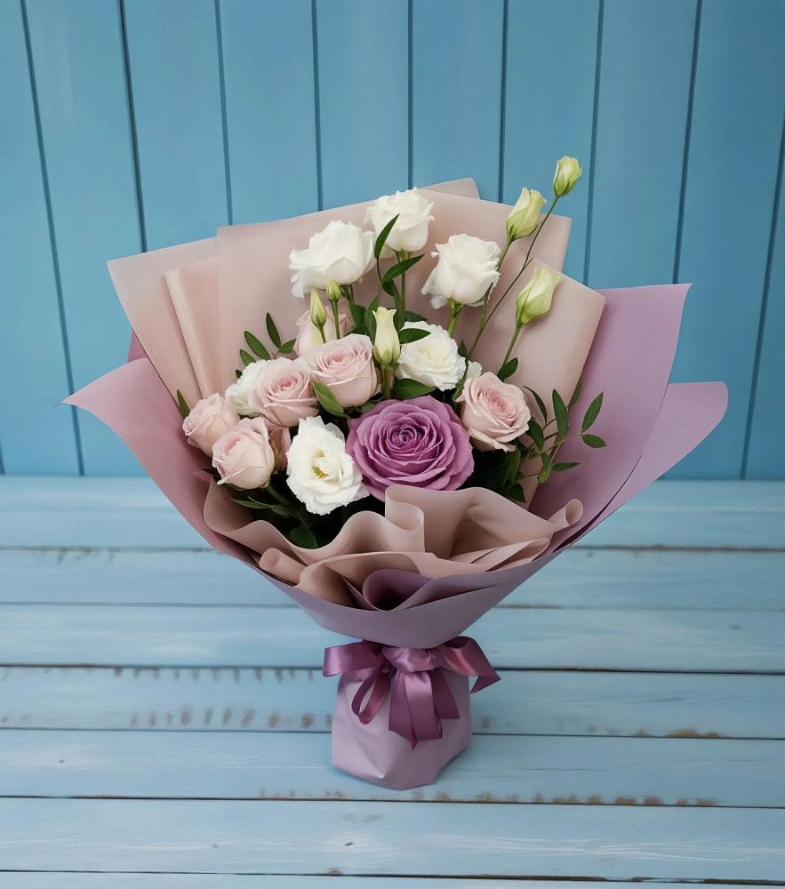 Букет цветов из: Розы и Лизиантусы в Пестравка